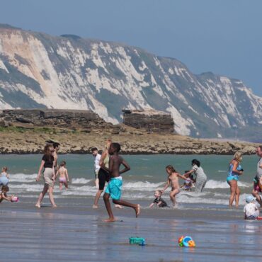 Parts of England record longest spell without rain since mid-1990s