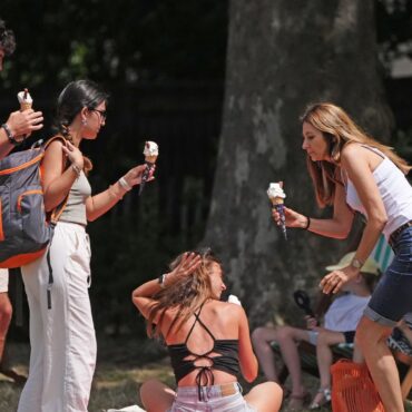 UK enters a third heatwave – with temperatures set to hit 35C