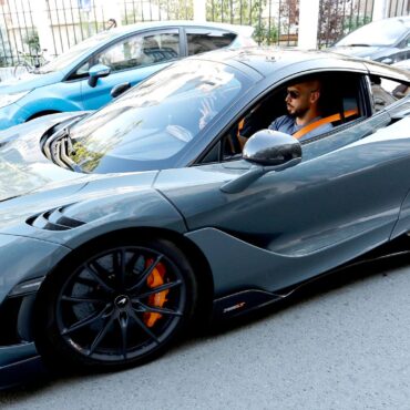 Andrew Tate rented supercars to appear ‘uberwealthy’, lawyers say