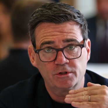 Mayors to be given powers to take control of planning decisions and force through developments
