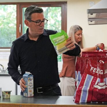 Andy Burnham to start national tour to hear cost of living concerns