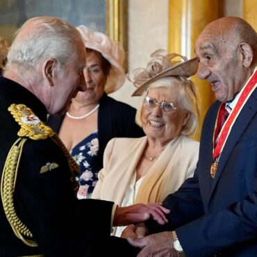 Rugby league legend Sir Billy Boston dies