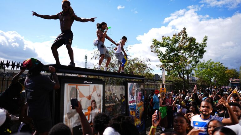 Notting Hill Carnival continues with thousands in the streets