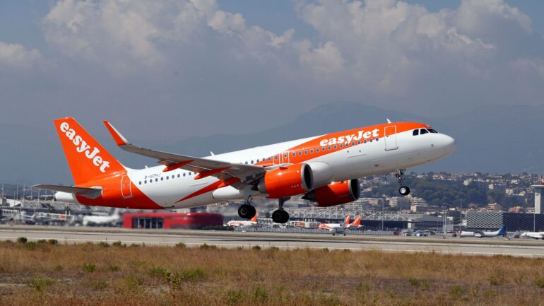 EasyJet agrees to £5.7bn takeover