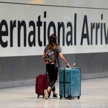 Heathrow warns of disruption at two terminals after flooding