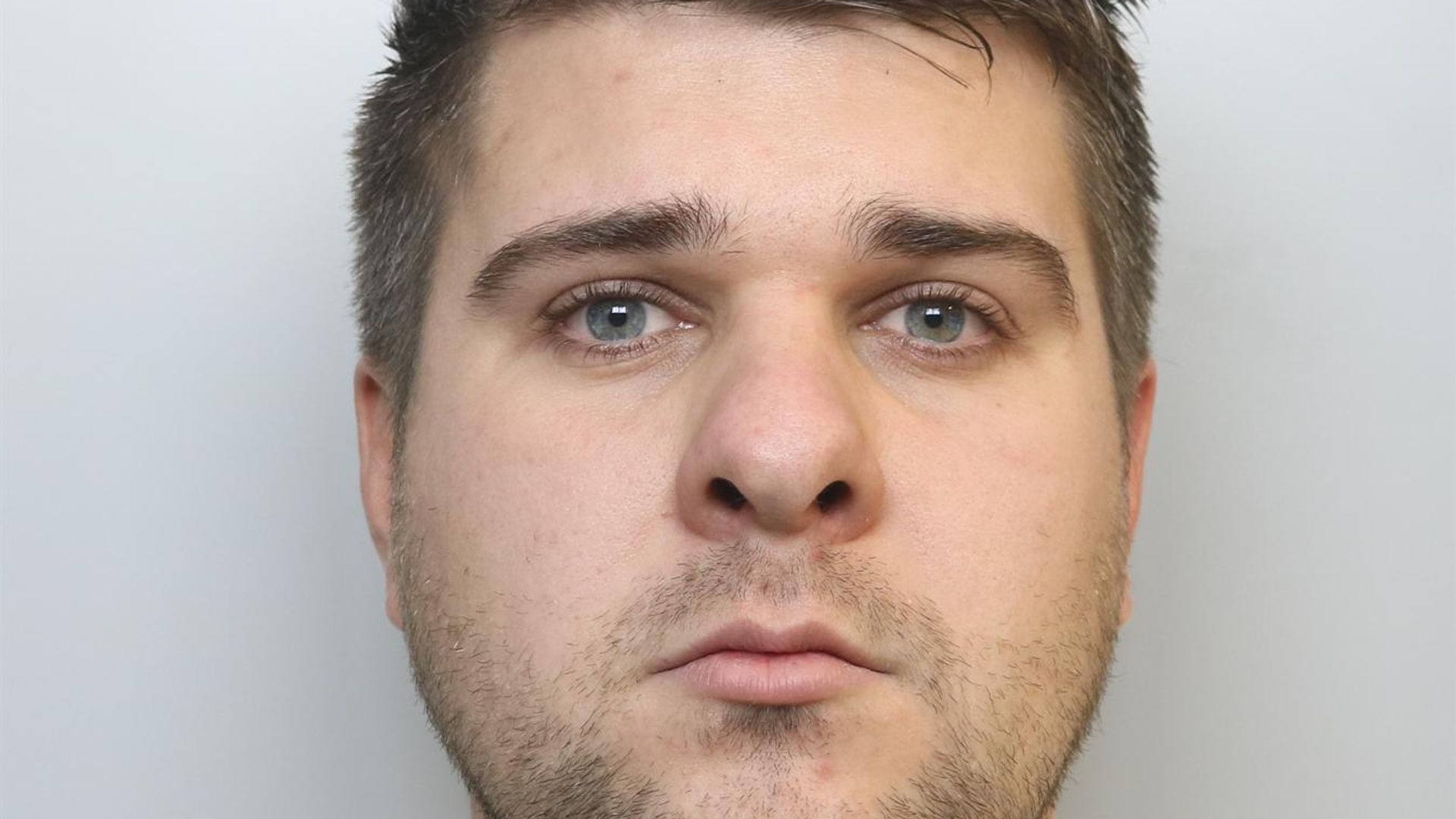 Conman who claimed he had cancer to defraud victims jailed