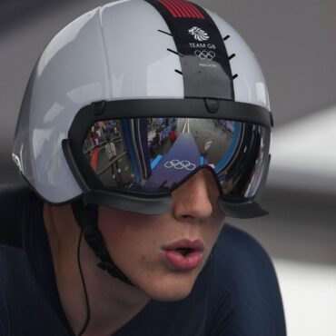 British cyclist to compete just days after brother’s crash death