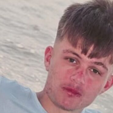 Teenager murdered boy, 16, over £20