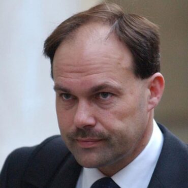 Daughter reacts as court blocks killer father’s release from prison