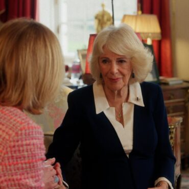 ‘Difficult’ to keep King’s cancer diagnosis a secret, Queen says