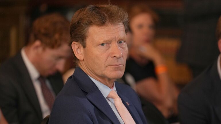 Reform pledges to prioritise ‘British-born workers’ for social housing
