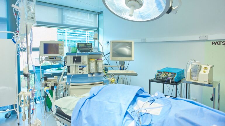 ‘Serious injuries and avoidable deaths’ resulting from lax laws around cosmetic surgery, doctors warn