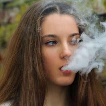 ‘Children should never vape’: Doctors sound alarm over wide range of health impacts