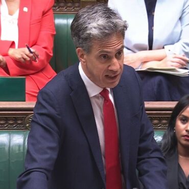 UK to ban trade from illegal Israeli settlements