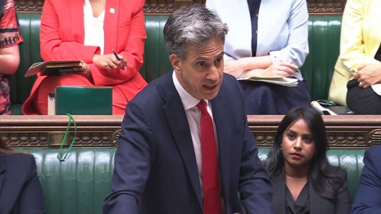 UK to ban trade from illegal Israeli settlements