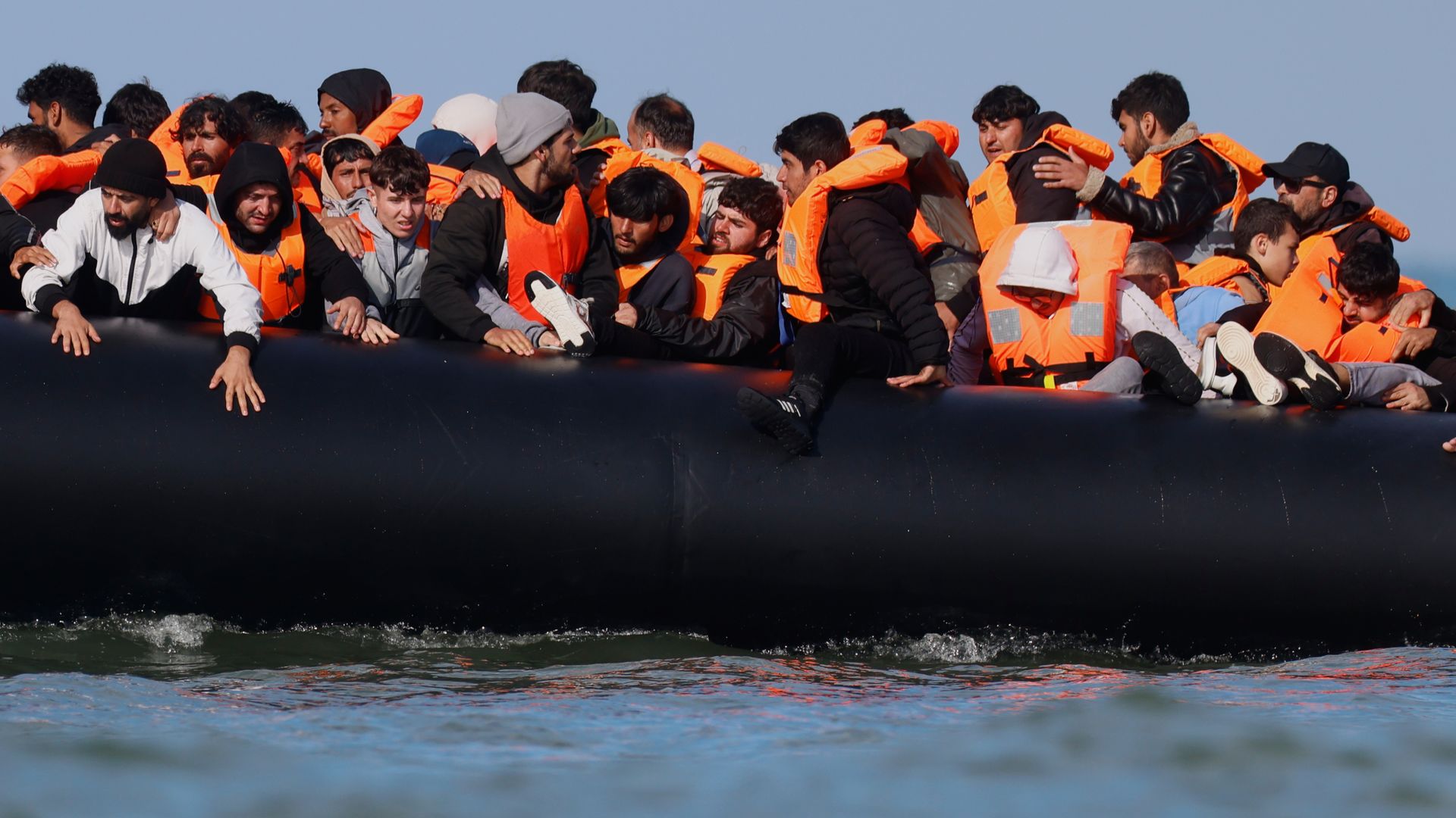 UK-France ‘one in, one out’ migrant deal scrapped