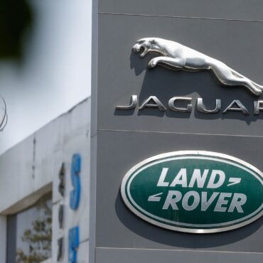 Jaguar Land Rover to cut 4,000 jobs