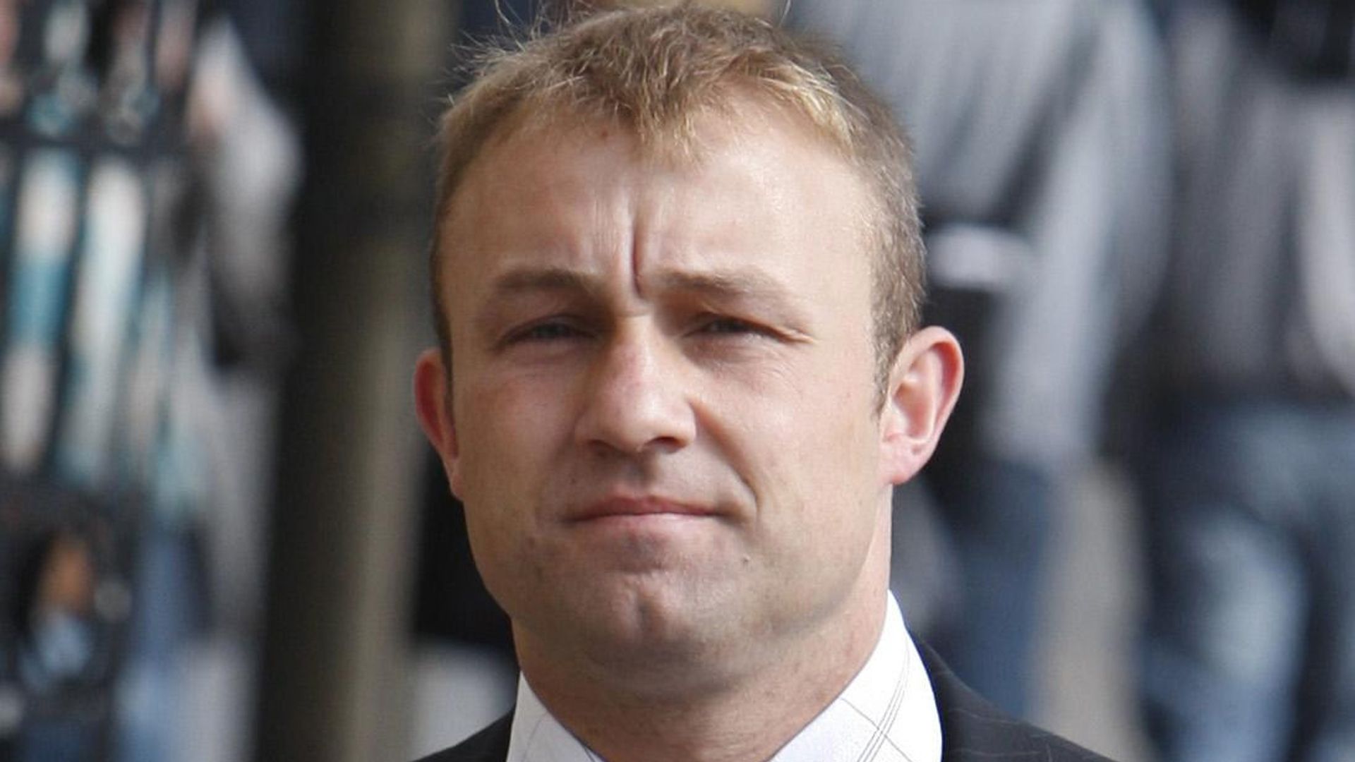 Former soldier who shot waiter in head is to have murder conviction reviewed