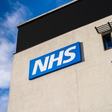 Life-extending drug for breast cancer patients now on NHS