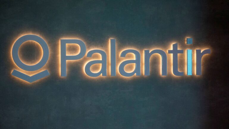 Labour members urge government to cancel Palantir’s NHS contract