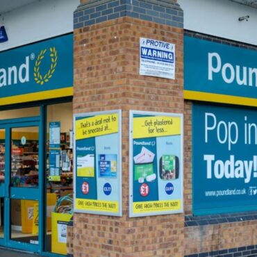 Poundland owner races to agree sale ahead of festive trading rush