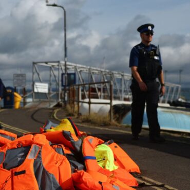 RNLI trying to ‘understand decision to deny access’ to boat carrying migrants