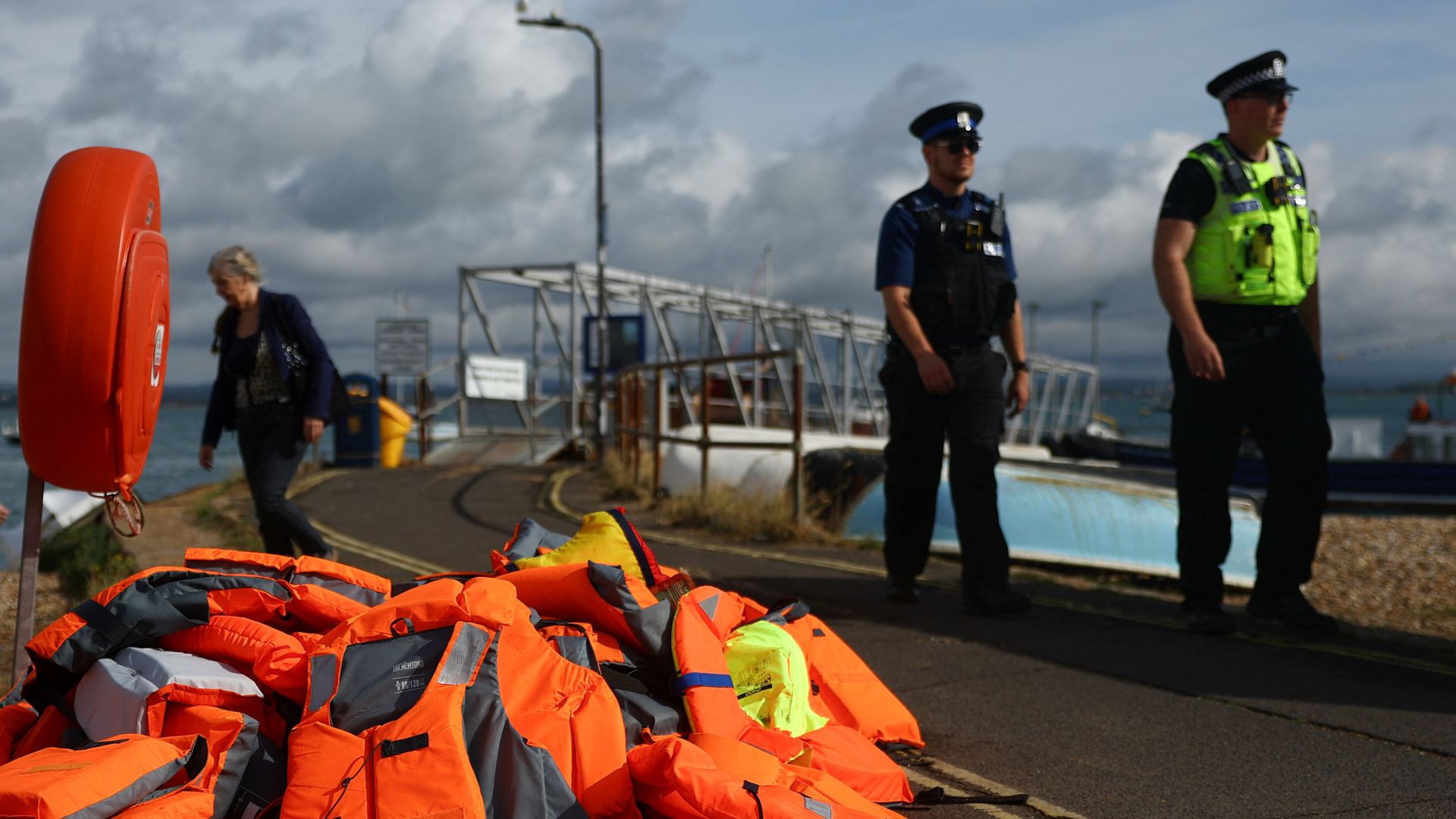 RNLI trying to ‘understand decision to deny access’ to boat carrying migrants