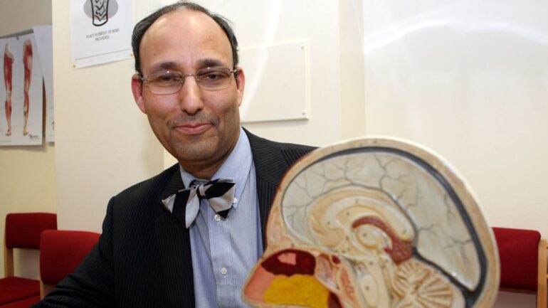 Disgraced brain surgeon ‘should have’ been stopped years ago, inquiry told