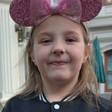 Members of the public tried to rescue girl, 7, and her aunt from house fire, says coroner