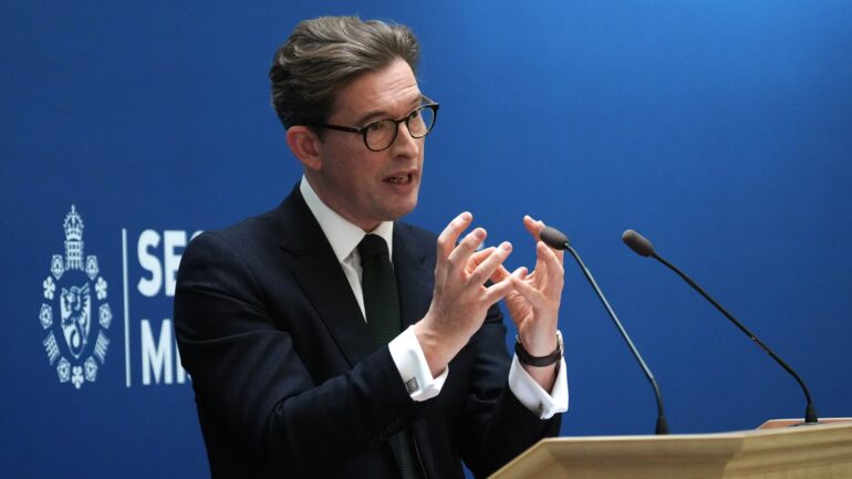 AI ‘supercharging’ security threats to UK, MI5 warns